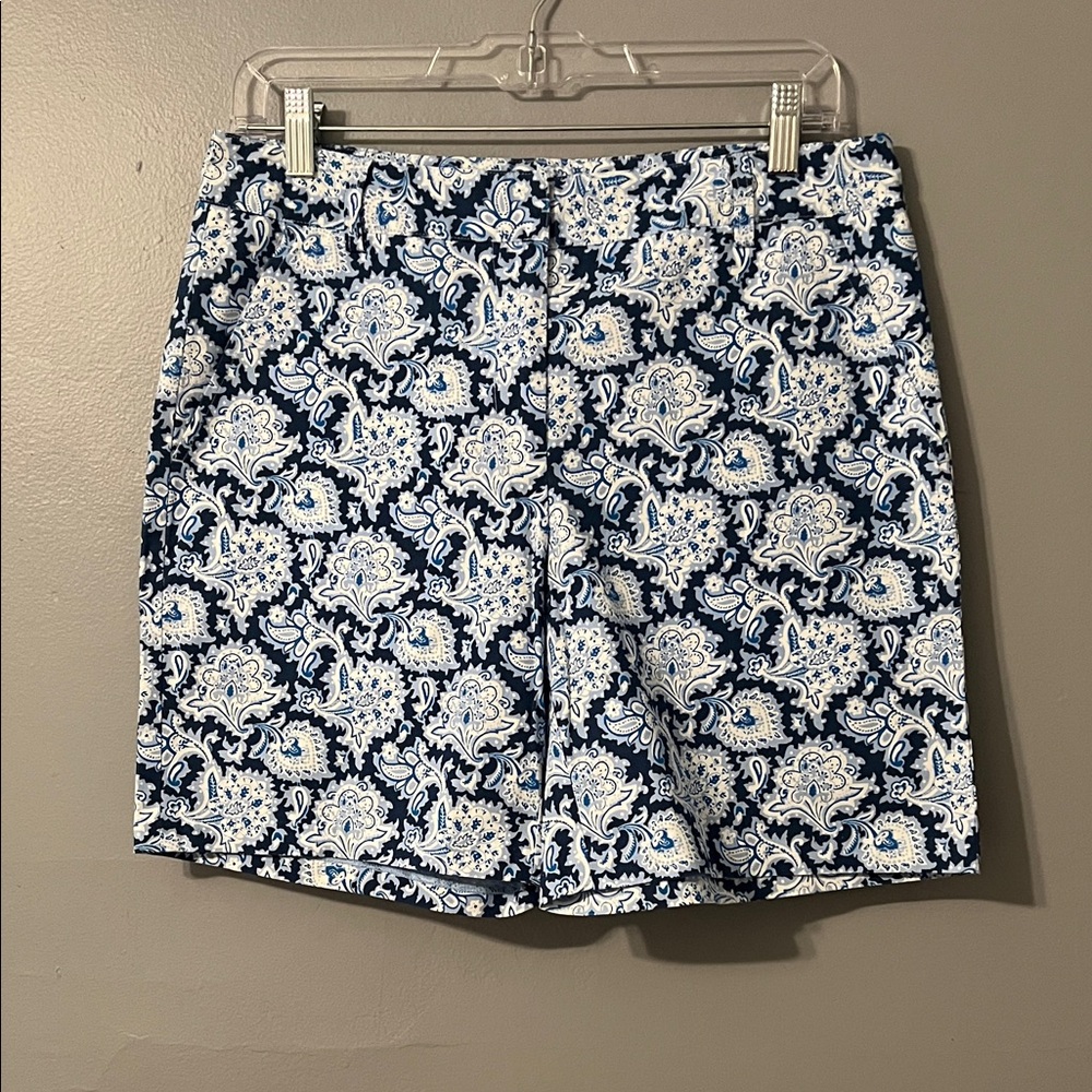 J. McLaughlin Navy and White Floral Women Shorts